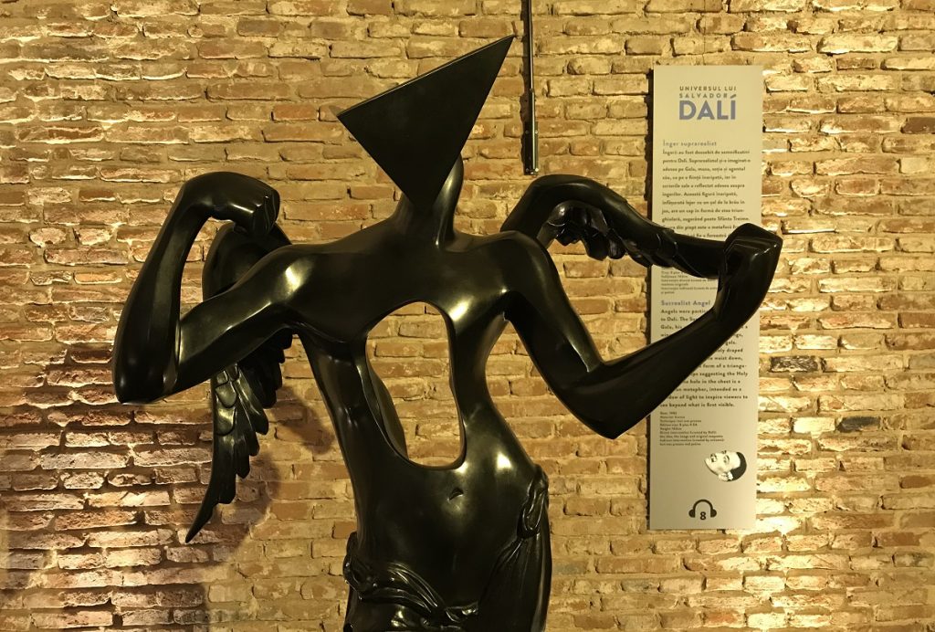 Cea mai mare expoziție Dalí în România