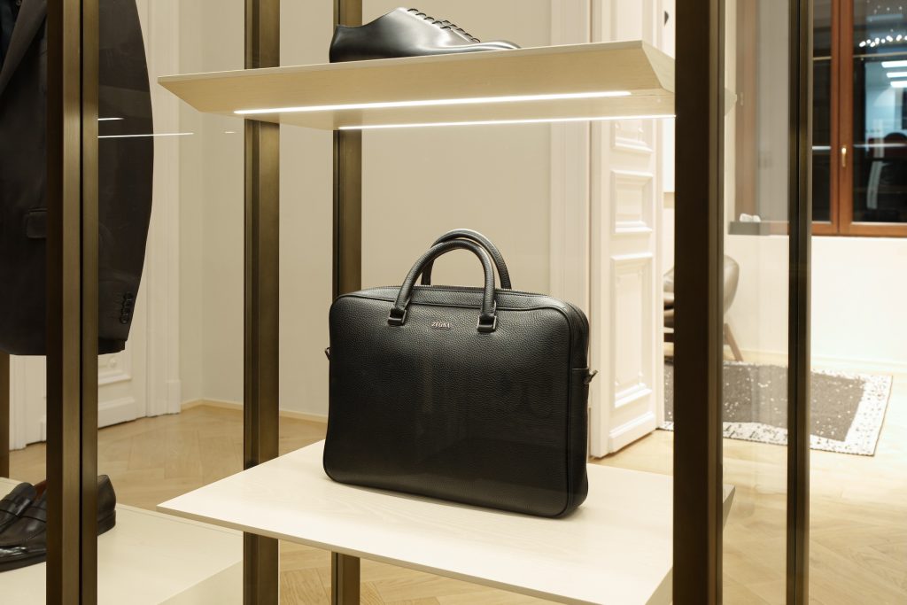 Moda masculină de lux în centrul capitalei 4 Moda masculină de lux în centrul capitalei