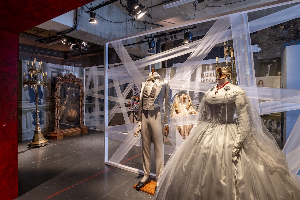 Culisele producției “Frankenstein”, noua senzație de pe streaming 16 Culisele producției “Frankenstein”, noua senzație de pe streaming